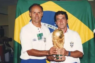 Imagem ilustrativa da imagem 30 anos do tetracampeonato do Brasil mescla resiliência e orgulho