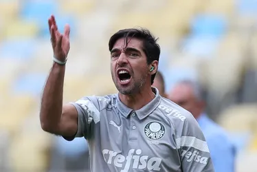 Imagem ilustrativa da imagem Abel vê empate injusto e detona a arbitragem após jogo contra o Flamengo