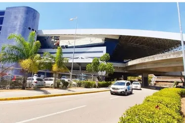 Imagem ilustrativa da imagem Aeroporto do Recife tem novo ponto para carros de aplicativo buscarem passageiros