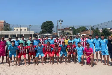 Imagem ilustrativa da imagem Anchieta vence, vai à semifinal e classifica Cariacica no Estadual de Beach Soccer