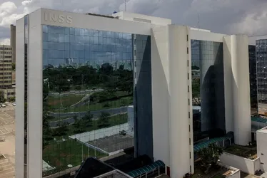 Imagem ilustrativa da imagem Atrasados do INSS: veja quem são os 2.400 no ES que irão receber até R$ 84.720