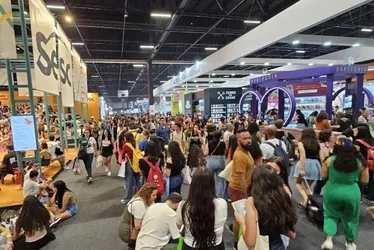 Imagem ilustrativa da imagem Bienal do Livro de SP chega a 722 mil visitantes e editoras celebram resultados