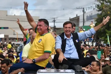 Imagem ilustrativa da imagem Bolsonaro percorre cidades de Pernambuco onde Lula venceu as eleições