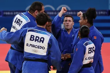 Imagem ilustrativa da imagem Brasil bate Itália nas equipes de judô e garante o bronze