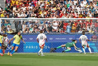 Imagem ilustrativa da imagem Brasil leva virada do Japão e fica em situação delicada no futebol feminino