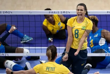 Imagem ilustrativa da imagem Brasil vence Ruanda na estreia do vôlei sentado feminino em Paris