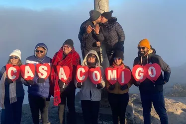 Imagem ilustrativa da imagem Capixaba fica noiva no Pico da Bandeira