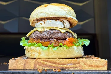 Imagem ilustrativa da imagem Cardápio temático e atrações para todos os públicos: novidades das hamburguerias