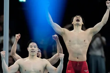 Imagem ilustrativa da imagem China vence revezamento 4x100m medley e quebra hegemonia histórica dos EUA