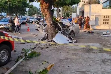 Imagem ilustrativa da imagem Seis pessoas morrem em grave acidente de carro na Avenida Boa Viagem