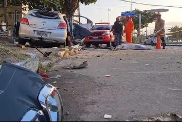Imagem ilustrativa da imagem Seis pessoas morrem em grave acidente de carro na Avenida Boa Viagem