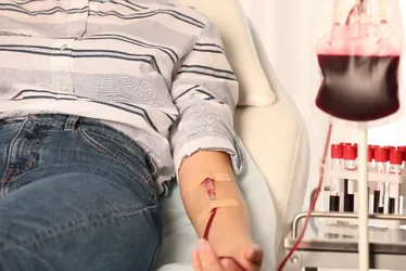 Imagem ilustrativa da imagem Com baixa no estoque, Hemoes faz apelo por doações de sangue com fator RH negativo