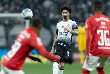 Imagem ilustrativa da imagem André Ramalho cobra 'postura da Sul-Americana' ao Corinthians diante do Fluminense