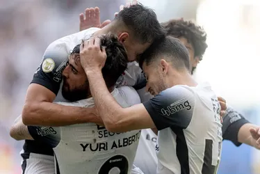 Imagem ilustrativa da imagem Corinthians ganha 2ª seguida com Ramón Díaz e sai da zona de queda do Brasileirão