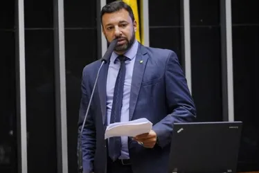Imagem ilustrativa da imagem Deputado apresenta projeto para proibir atletas trans em disputas esportivas