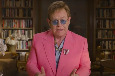 Imagem ilustrativa da imagem Elton John revela grave infecção nos olhos: 'Estou me recuperando'