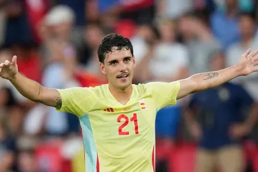 Imagem ilustrativa da imagem Espanha supera anfitriã França na prorrogação e fatura ouro no futebol masculino