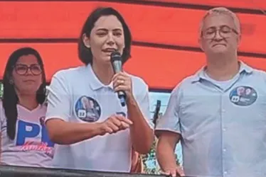 Imagem ilustrativa da imagem Ex-primeira-dama Michele Bolsonaro faz campanha no ES