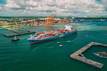 Imagem ilustrativa da imagem Expansão de Suape gera oportunidades no Setor de Logística em Pernambuco