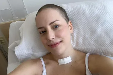 Imagem ilustrativa da imagem Fabiana Justus atualiza estado de saúde após passar por nova cirurgia