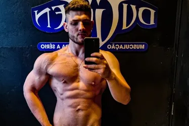 Imagem ilustrativa da imagem Fisiculturista de 19 anos é encontrado morto dentro de casa em SC