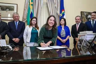 Imagem ilustrativa da imagem Governo e TJPE fazem acordo para agilizar 40 mil processos fiscais de até R$ 10 mil
