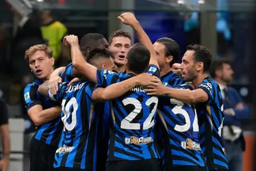 Imagem ilustrativa da imagem Inter goleia a Atalanta em Milão e assume liderança do Italiano