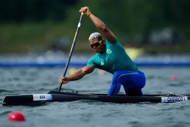 Imagem ilustrativa da imagem Isaquias Queiroz ganha C1 500m no Brasileiro de Canoagem