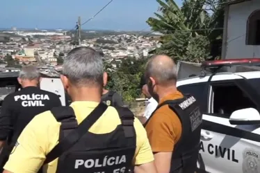 Imagem ilustrativa da imagem Jovem é retirado de casa à força e encontrado morto em área de mata em Vila Velha