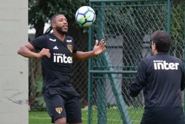 Imagem ilustrativa da imagem Jucilei, ex- Corinthians e São Paulo, perde R$ 45 milhões em golpe de criptomoedas
