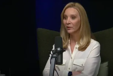 Imagem ilustrativa da imagem Lisa Kudrow, a Phoebe de 'Friends', revela que se irritava com risadas exageradas