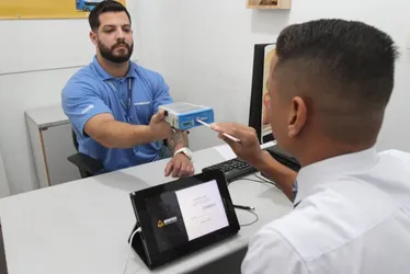Imagem ilustrativa da imagem Mais empresas apelam para exames e bafômetro contra vício em drogas