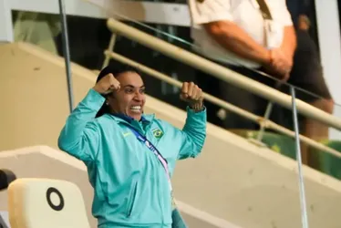 Imagem ilustrativa da imagem Marta se emociona e chora com classificação heroica do Brasil sobre França