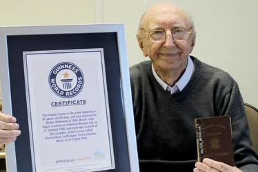 Imagem ilustrativa da imagem Morre aos 102 anos brasileiro recordista mundial de tempo em um só emprego