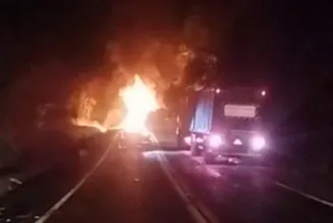 Imagem ilustrativa da imagem Morte e incêndio em acidente na BR-101 no ES