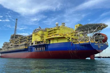 Imagem ilustrativa da imagem Navio da Petrobras que vai operar no ES vai gerar 500 empregos diretos