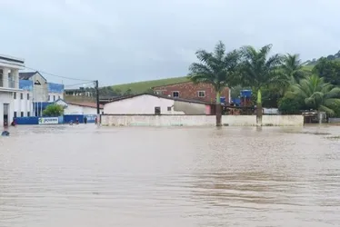 Imagem ilustrativa da imagem Nível do Rio Pirangi sobe e atinge cota de alerta na Mata Sul de Pernambuco