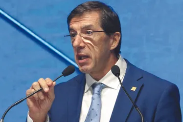 Imagem ilustrativa da imagem Novo presidente da Findes fala em união da indústria e força a sindicatos