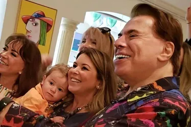 Imagem ilustrativa da imagem 'Olho pro Silvio e não acredito que sou filha dele', diz Daniela Beyruti