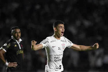 Imagem ilustrativa da imagem PSG empresta volante ex-Corinthians Gabriel Moscardo ao Stade de Reims