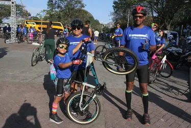 Imagem ilustrativa da imagem Pedalaço da Independência reúne famílias e atletas em passeio de belas paisagens