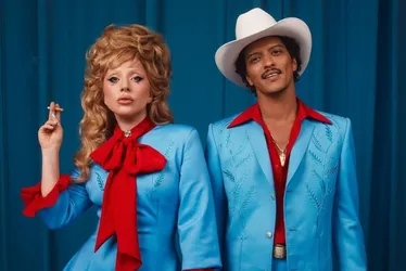 Imagem ilustrativa da imagem Playlist da Semana: Bruno Mars e Lady Gaga lançam 'Die With A Smile'