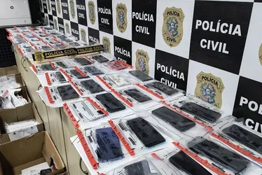 Imagem ilustrativa da imagem Polícia recupera mais de 200 celulares roubados após envio de mensagens no ES