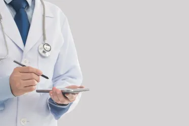 Imagem ilustrativa da imagem Médico é indiciado por dopar, abusar e fotografar colegas e pacientes