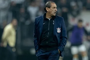 Imagem ilustrativa da imagem Ramón Díaz cobra mudança de atitude no Corinthians e promete 'lutar por tudo'