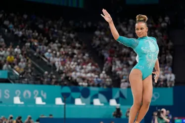Imagem ilustrativa da imagem Quanto Rebeca Andrade ganhará em dinheiro pelas medalhas na Olimpíada? Veja valores