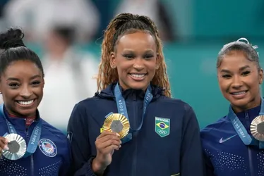 Imagem ilustrativa da imagem Rebeca Andrade é eleita uma das 100 mulheres mais influentes de 2024