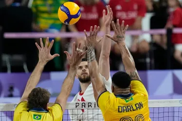Imagem ilustrativa da imagem Seleção masculina de vôlei perde para a Polônia e tem jogo decisivo contra o Egito