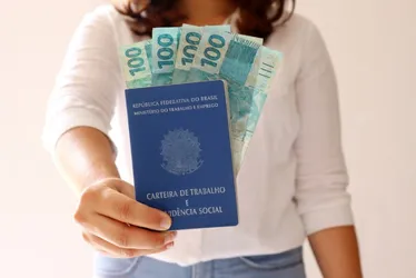Imagem ilustrativa da imagem Semana começa com quase 3 mil vagas de emprego no ES. Saiba como se candidatar