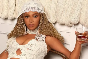 Imagem ilustrativa da imagem 'Só trabalho naquilo que me liberta', diz Beyoncé em rara entrevista para revista